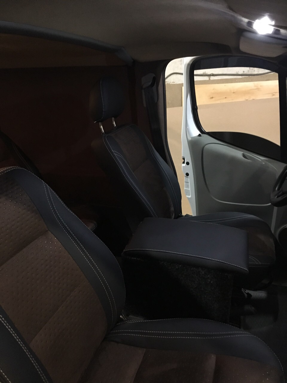 Переоборудование рено трафик, цена на переоборудование микроавтобусов Renault Trafic в Бердичеве, варианты переоборудования рено трафик, стоимость переоборудования рено трафик, переделка Renault Trafic