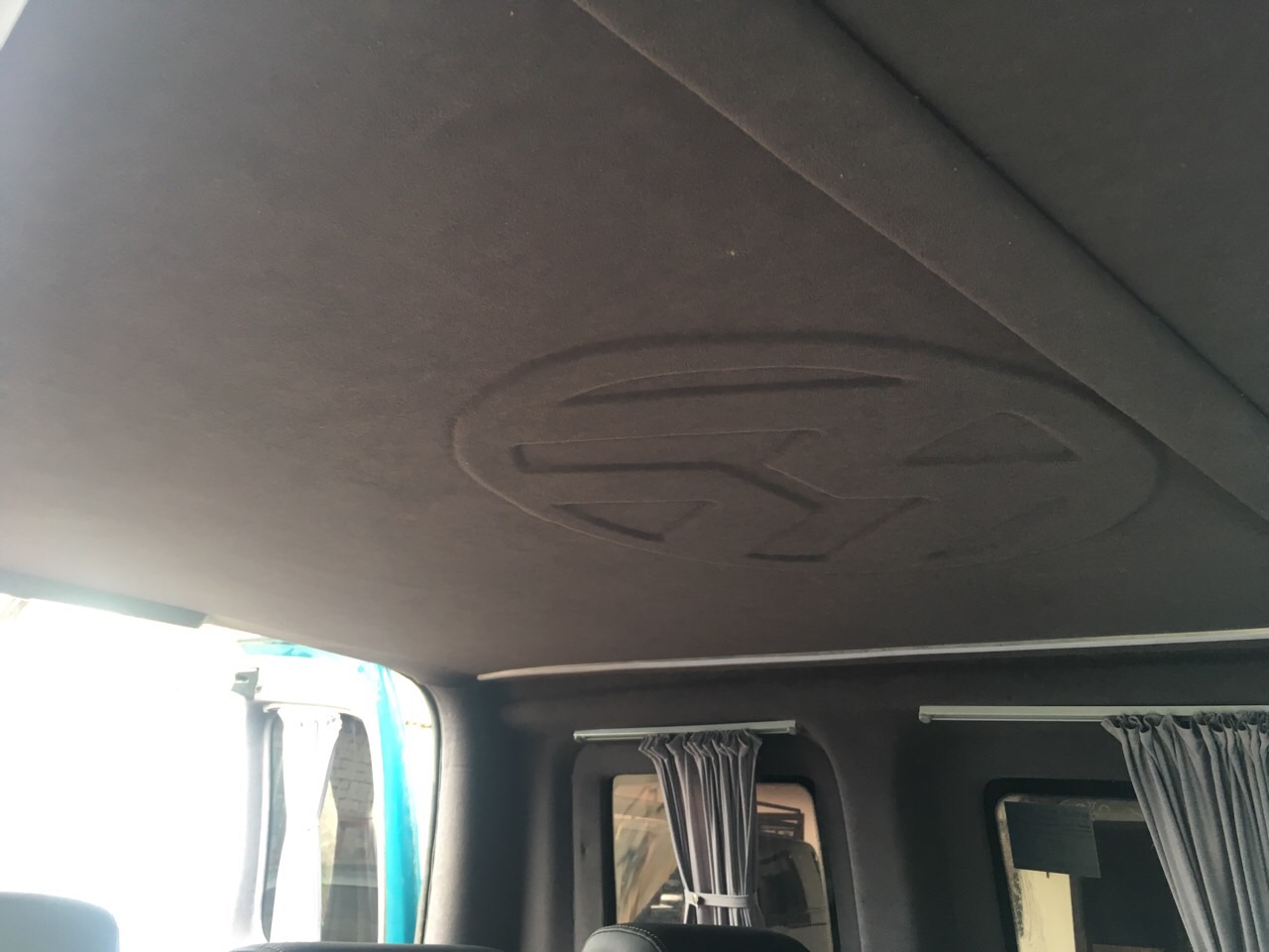 Переоборудование Volkswagen Caddy, перетяжка салона кресел кадди, обшивка салона фольксваген кадди, переделка Volkswagen Caddy.